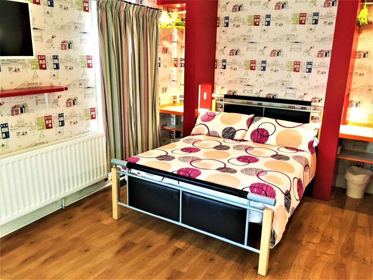 Portrush Holiday Hostel Guesthouse *